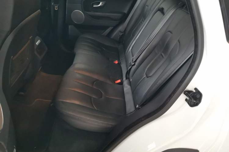 Used Land Rover Range Evoque 2014 2.0T 5-Door YAOZHEN Edition Interior 4