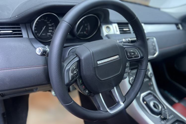 Used Land Rover Range Evoque 2014 2.0T 5-Door Ignite Edition Interior 4