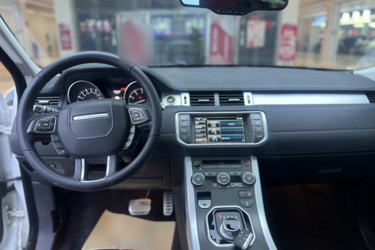 Used Land Rover Range Evoque 2014 2.0T 5-Door Ignite Edition Interior 5