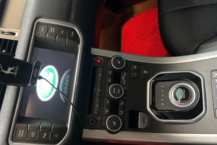Used Land Rover Range Evoque 2014 2.0T 5-Door Luxury Edition Interior 6