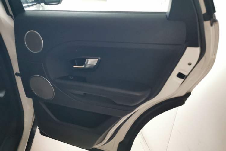Used Land Rover Range Evoque 2014 2.0T 5-Door YAOZHEN Edition Interior 6