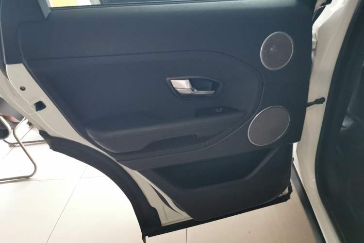 Used Land Rover Range Evoque 2014 2.0T 5-Door YAOZHEN Edition Interior 8