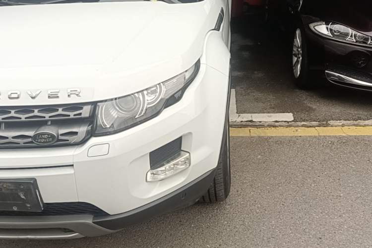 Used Land Rover Range Evoque 2014 2.0T 5-Door Luxury Edition Left Front Headlight