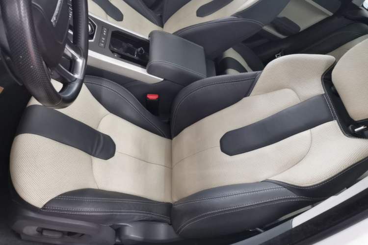 Used Land Rover Range Evoque 2014 2.0T 5-Door Ignite Edition Left Front Seat