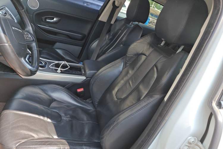 Used Land Rover Range Evoque 2014 2.0T 5-Door Luxury Edition Left Front Seat