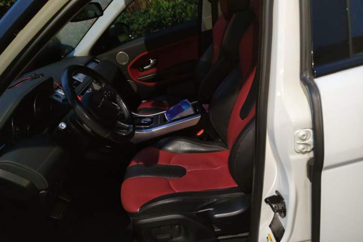 Used Land Rover Range Evoque 2014 2.0T 5-Door Ignite Edition Left Front Seat