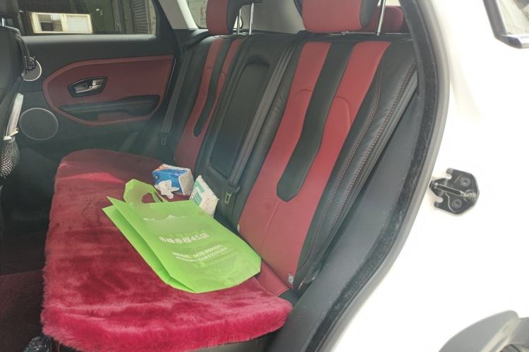 Used Land Rover Range Evoque 2014 2.0T 5-Door Luxury Edition Left Rear Seat