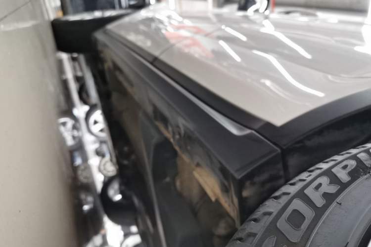 Used Land Rover Range Evoque 2014 2.0T 5-Door Ignite Edition Left Side Sill