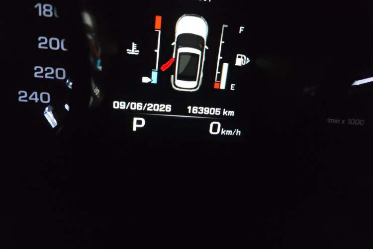 Used Land Rover Range Evoque 2014 2.0T 5-Door Ignite Edition Odometer Close Up