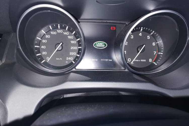 Used Land Rover Range Evoque 2014 2.0T 5-Door YAOZHEN Edition Odometer Close Up