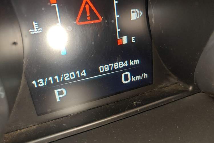Used Land Rover Range Evoque 2014 2.0T 5-Door YAOZHEN Edition Odometer Close Up