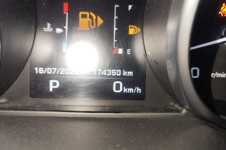Used Land Rover Range Evoque 2014 2.0T 5-Door Ignite Edition Odometer Close Up
