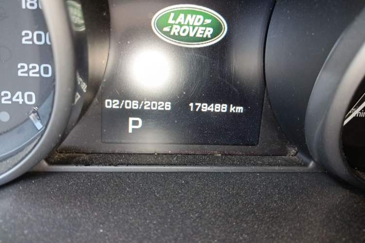 Used Land Rover Range Evoque 2014 2.0T 5-Door Ignite Edition Odometer Close Up