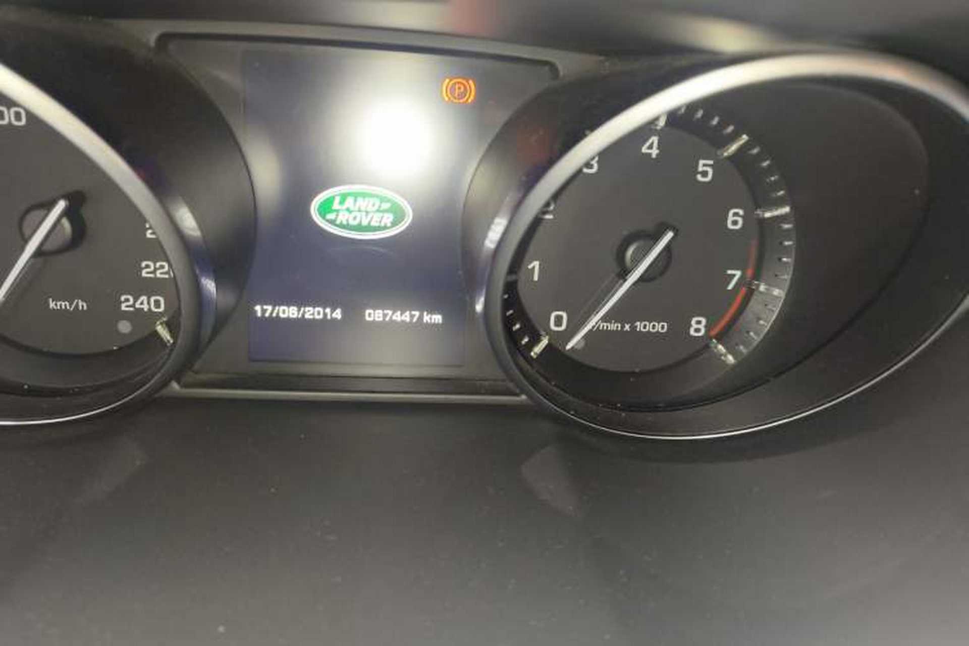 Used Land Rover Range Evoque 2014 2.0T 5-Door Ignite Edition Odometer Close Up