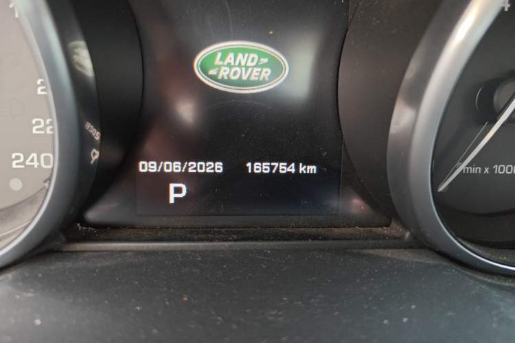 Used Land Rover Range Evoque 2014 2.0T 5-Door Ignite Edition Odometer Close Up