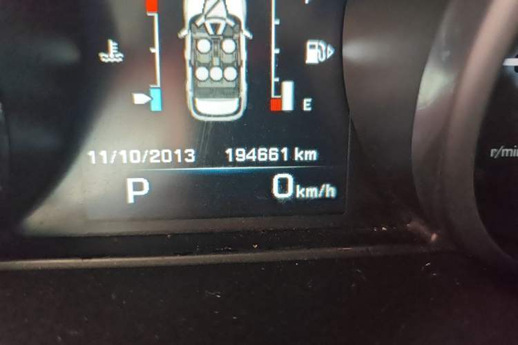 Used Land Rover Range Evoque 2014 2.0T 5-Door Ignite Edition Odometer Close Up