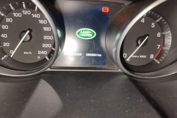 Used Land Rover Range Evoque 2014 2.0T 5-Door Ignite Edition Odometer Close Up