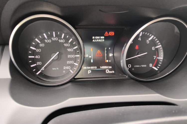 Used Land Rover Range Evoque 2014 2.0T 5-Door Ignite Edition Odometer Close Up
