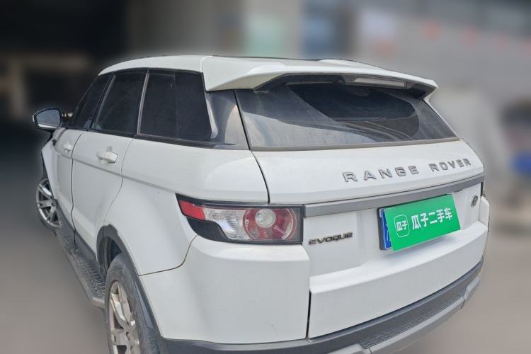 Used Land Rover Range Evoque 2014 2.0T 5-Door Luxury Edition Rear Left 45 Deg