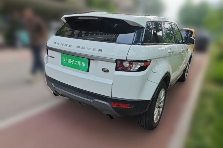 Used Land Rover Range Evoque 2014 2.0T 5-Door Luxury Edition Rear Right 45 Deg