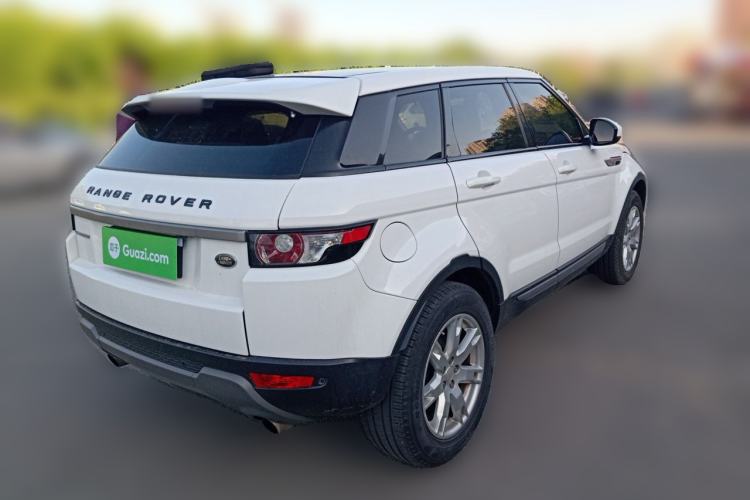 Used Land Rover Range Evoque 2014 2.0T 5-Door Luxury Edition Rear Right 45 Deg