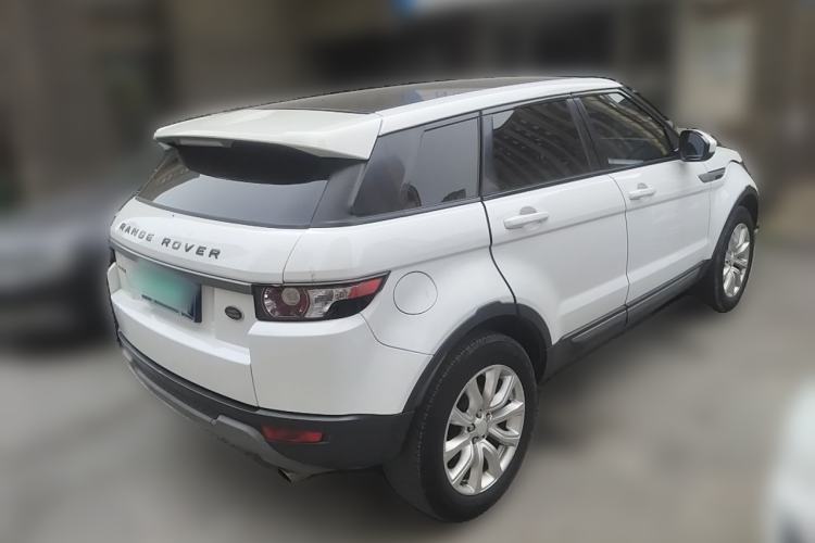 Used Land Rover Range Evoque 2014 2.0T 5-Door Luxury Edition Rear Right 45 Deg
