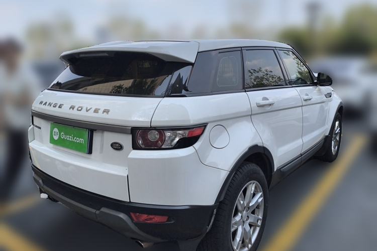 Used Land Rover Range Evoque 2014 2.0T 5-Door Luxury Edition Rear Right 45 Deg