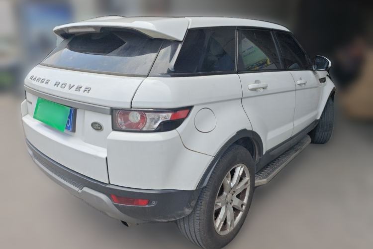 Used Land Rover Range Evoque 2014 2.0T 5-Door Luxury Edition Rear Right 45 Deg