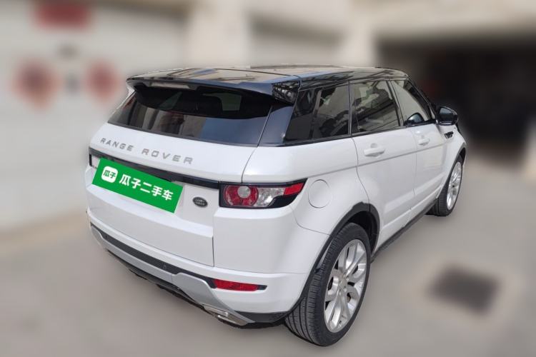 Used Land Rover Range Evoque 2014 2.0T 5-Door Luxury Edition Rear Right 45 Deg