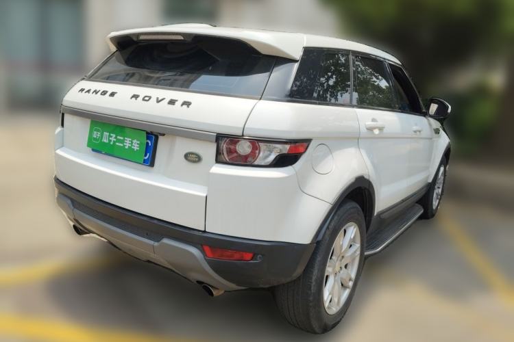 Used Land Rover Range Evoque 2014 2.0T 5-Door Luxury Edition Rear Right 45 Deg