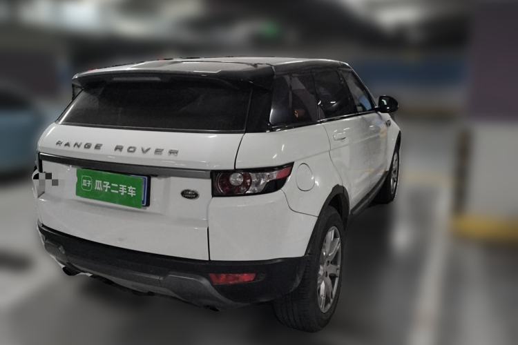 Used Land Rover Range Evoque 2014 2.0T 5-Door Luxury Edition Rear Right 45 Deg