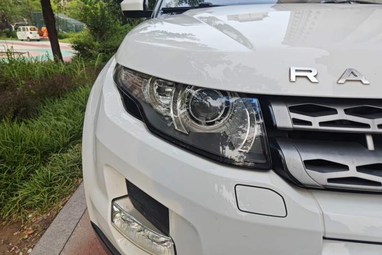 Used Land Rover Range Evoque 2014 2.0T 5-Door Luxury Edition Right Front Headlight