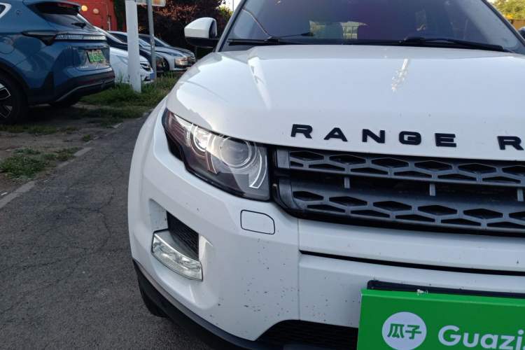 Used Land Rover Range Evoque 2014 2.0T 5-Door Luxury Edition Right Front Headlight