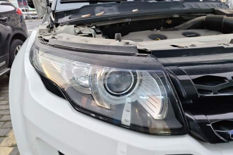 Used Land Rover Range Evoque 2014 2.0T 5-Door Ignite Edition Right Front Headlight