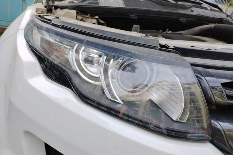 Used Land Rover Range Evoque 2014 2.0T 5-Door YAOZHEN Edition Right Front Headlight