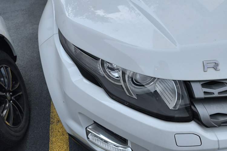 Used Land Rover Range Evoque 2014 2.0T 5-Door Luxury Edition Right Front Headlight