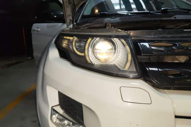 Used Land Rover Range Evoque 2014 2.0T 5-Door Ignite Edition Right Front Headlight