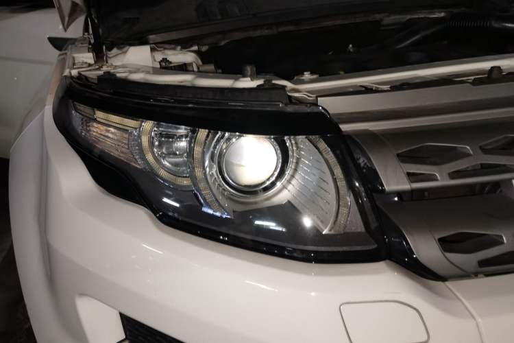 Used Land Rover Range Evoque 2014 2.0T 5-Door YAOZHEN Edition Right Front Headlight
