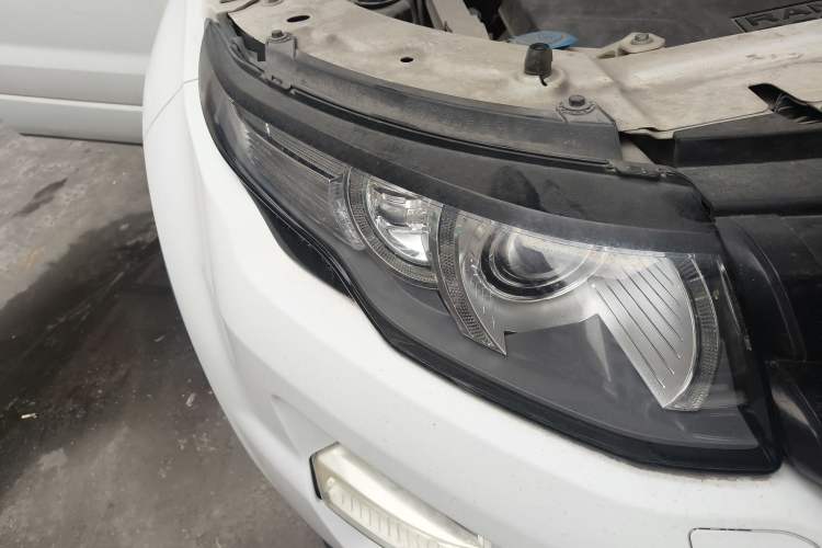 Used Land Rover Range Evoque 2014 2.0T 5-Door Ignite Edition Right Front Headlight