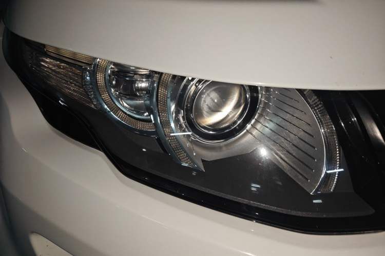 Used Land Rover Range Evoque 2014 2.0T 5-Door Ignite Edition Right Front Headlight