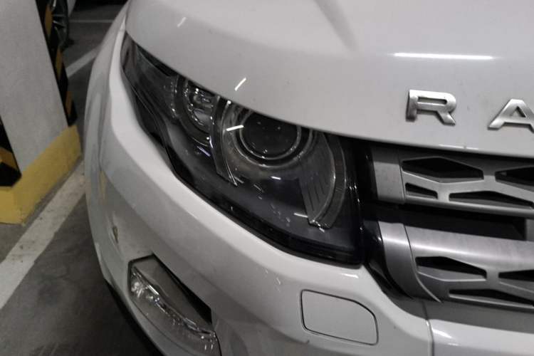 Used Land Rover Range Evoque 2014 2.0T 5-Door Luxury Edition Right Front Headlight