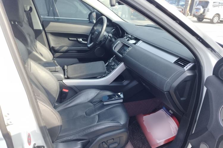 Used Land Rover Range Evoque 2014 2.0T 5-Door Ignite Edition Right Front Seat