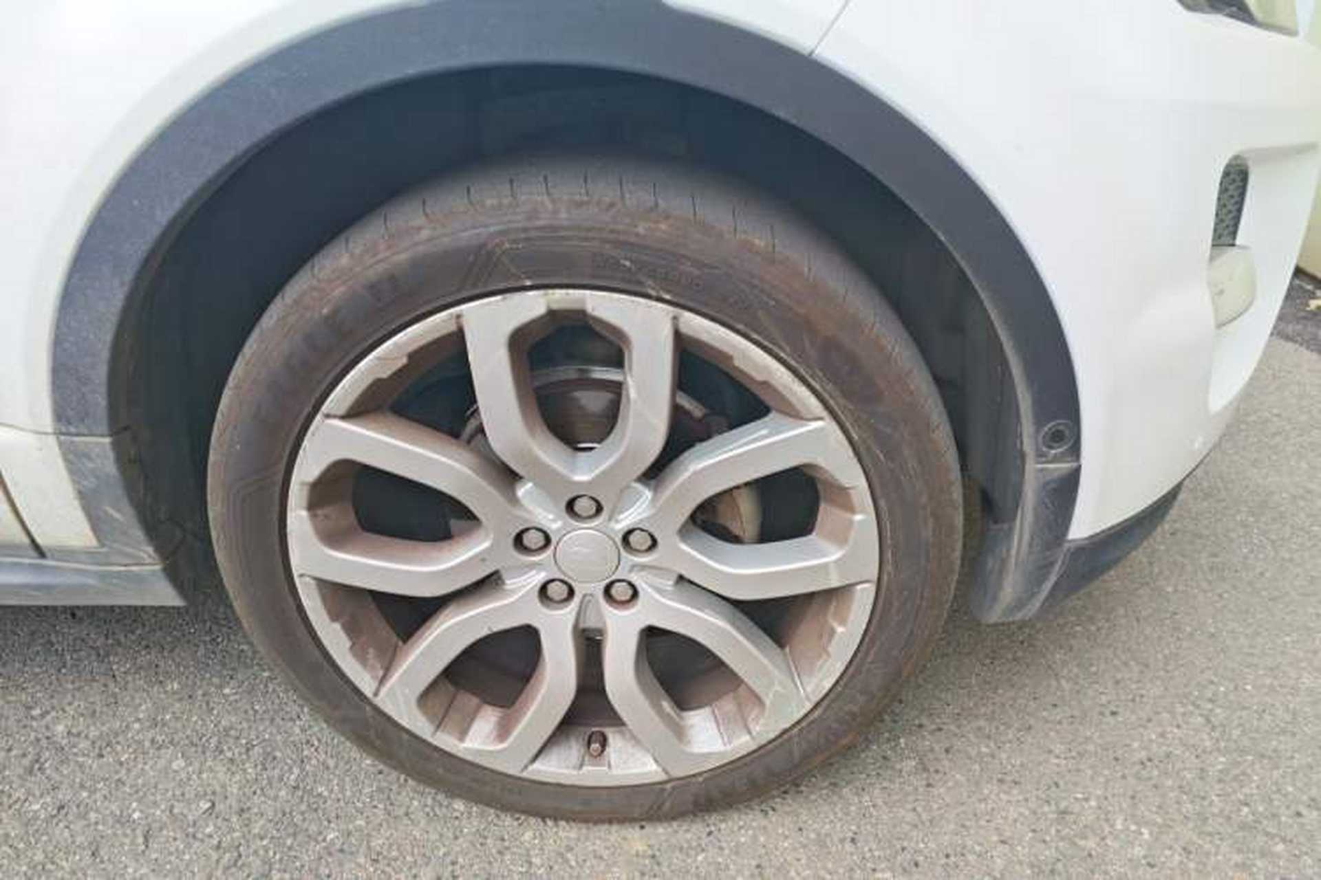 Used Land Rover Range Evoque 2014 2.0T 5-Door YAOZHEN Edition Right Front Wheel Hub