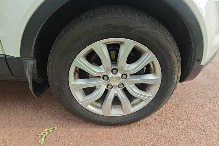 Used Land Rover Range Evoque 2014 2.0T 5-Door Luxury Edition Right Front Wheel Hub
