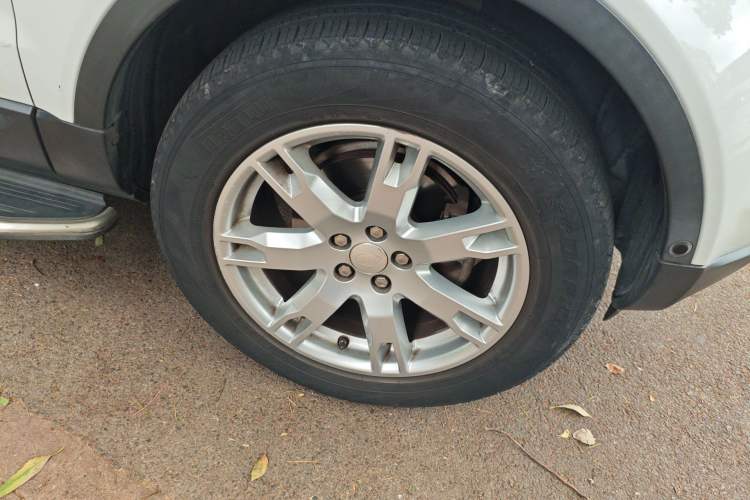 Used Land Rover Range Evoque 2014 2.0T 5-Door Luxury Edition Right Front Wheel Hub