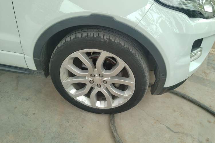 Used Land Rover Range Evoque  Right Front Wheel Hub