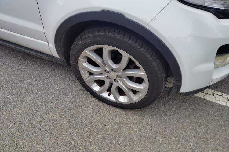 Used Land Rover Range Evoque 2014 2.0T 5-Door Ignite Edition Right Front Wheel Hub