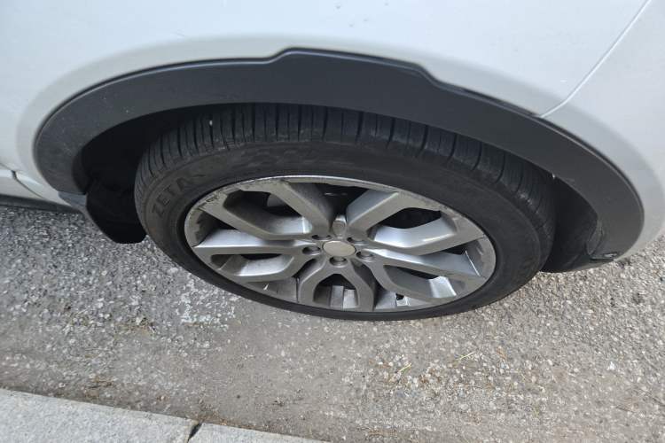 Used Land Rover Range Evoque 2014 2.0T 5-Door Ignite Edition Right Front Wheel Hub