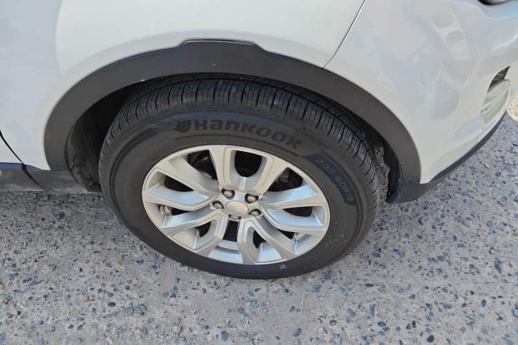 Used Land Rover Range Evoque 2014 2.0T 5-Door Luxury Edition Right Front Wheel Hub