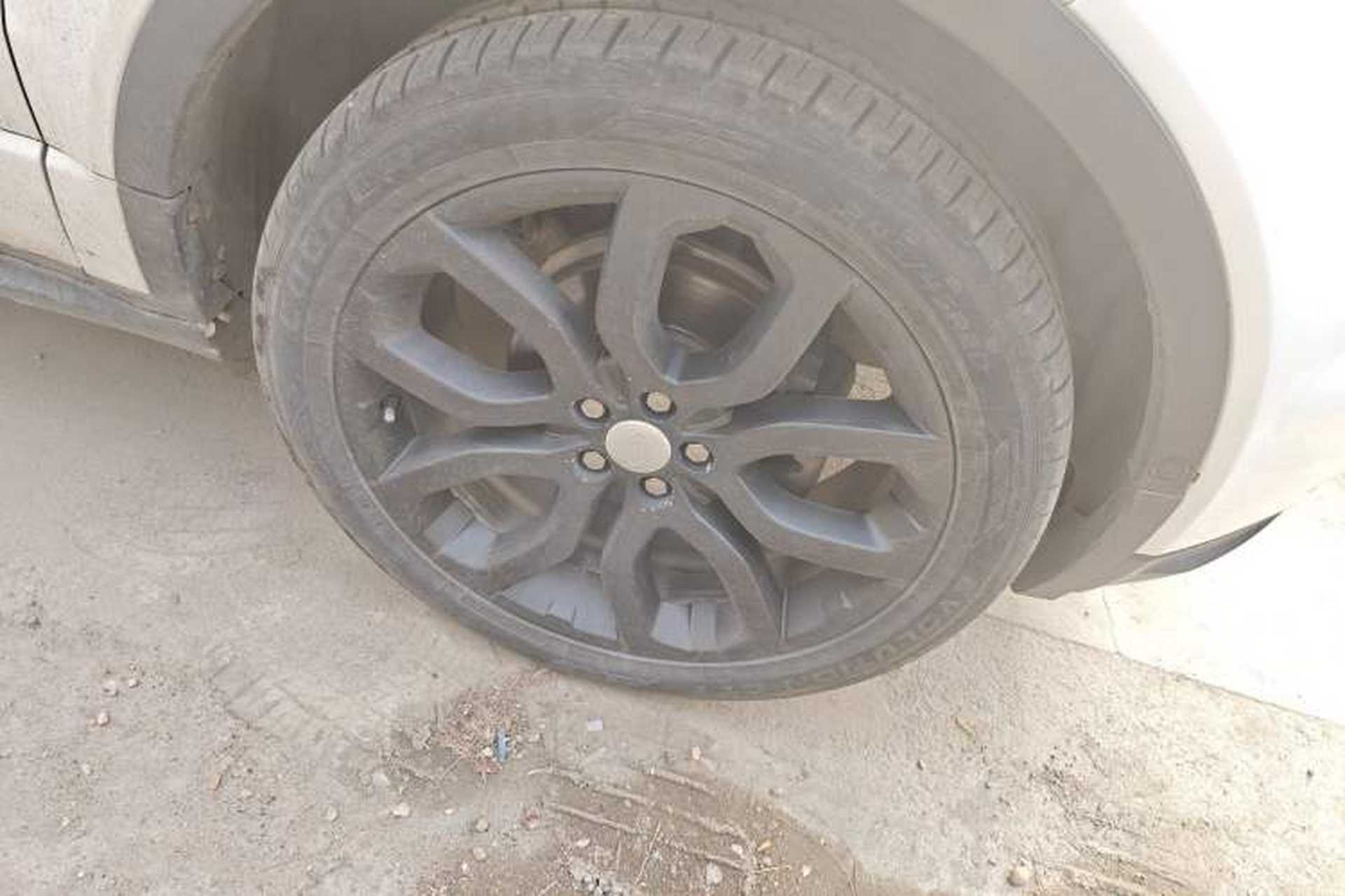 Used Land Rover Range Evoque 2014 2.0T 5-Door Ignite Edition Right Front Wheel Hub